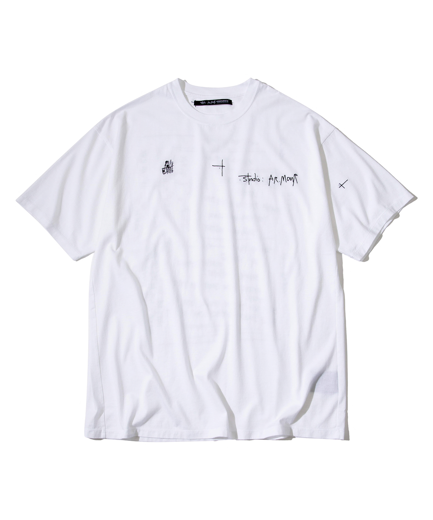 File:2021 studio ARMouR × UNKLE TEE 2 white front.jpg