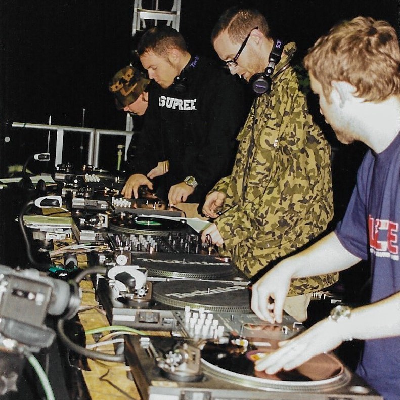 File:4 Feb 1999 DJ Shadow.jpg